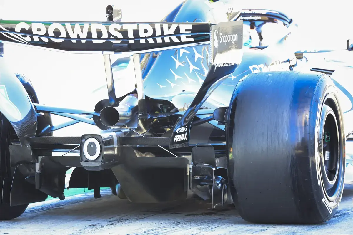 FIA dwingt Mercedes tot aanpassing diffuser na klacht Ferrari