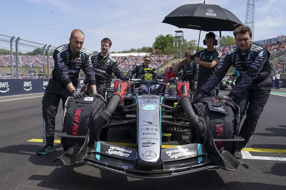 James Allison legt uit waarom Mercedes achterloopt met updates