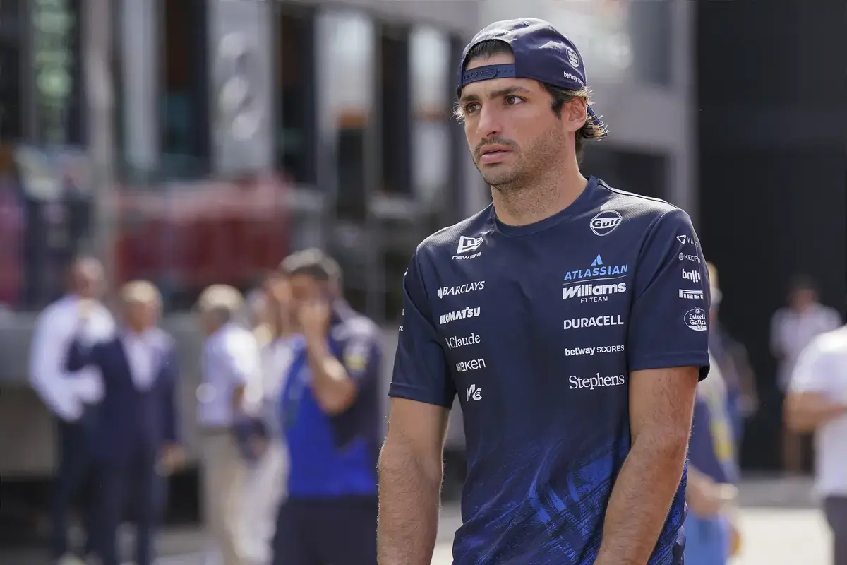 Sainz meldt zich bij Red Bull voor het geval Verstappen vertrekt