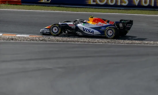 Nooit eerder de 2026-auto gereden, toch twaalfde: de rentree van Tsunoda in Zandvoort