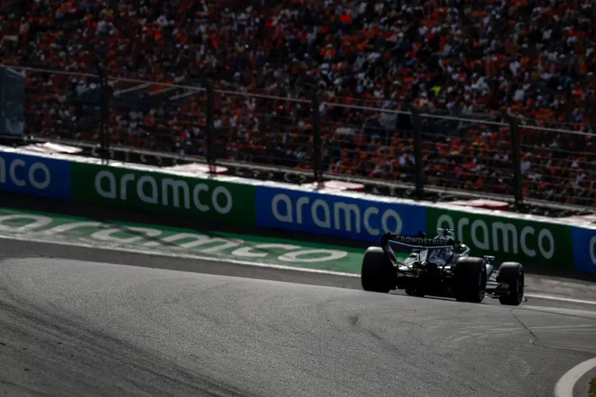 Russell in de knel: motorstraf dreigt en Steiner ziet 'de volgende Bottas'