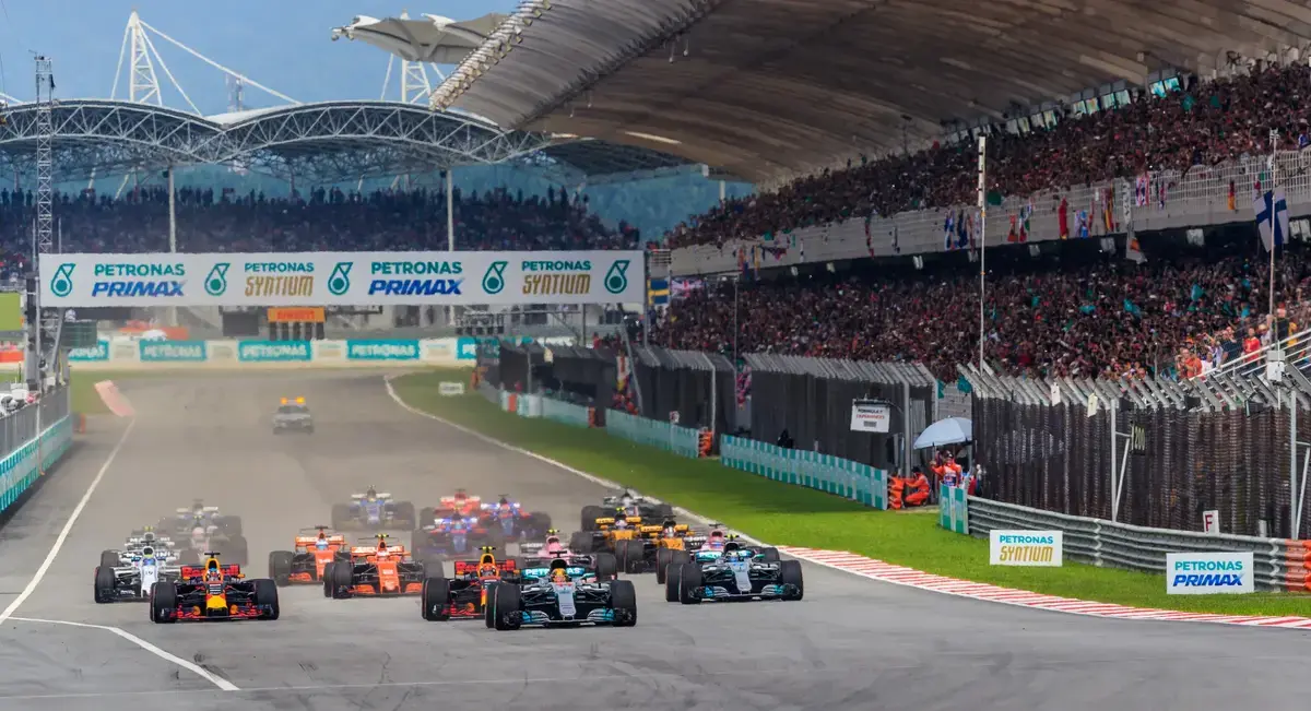 Vroege wekker voor F1-fans: dit is hoe laat de GP van Bahrein in Maleisië start