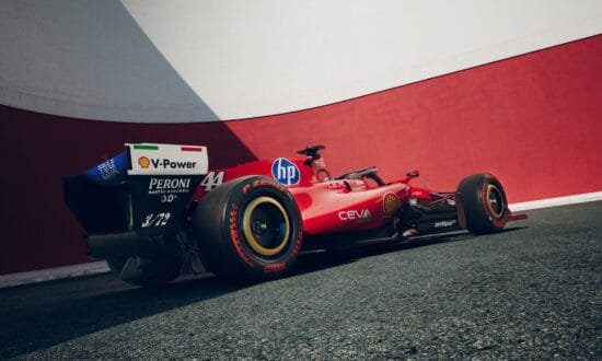 Ferrari brengt eerbetoon aan Schumacher met speciale SF-26 livery in Monza