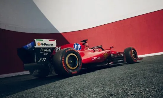 Ferrari brengt eerbetoon aan Schumacher met speciale SF-26 livery in Monza