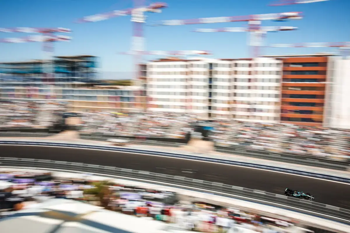 FIA bevestigt: geen straf voor Russell na incident bij bocht 5 in Madrid