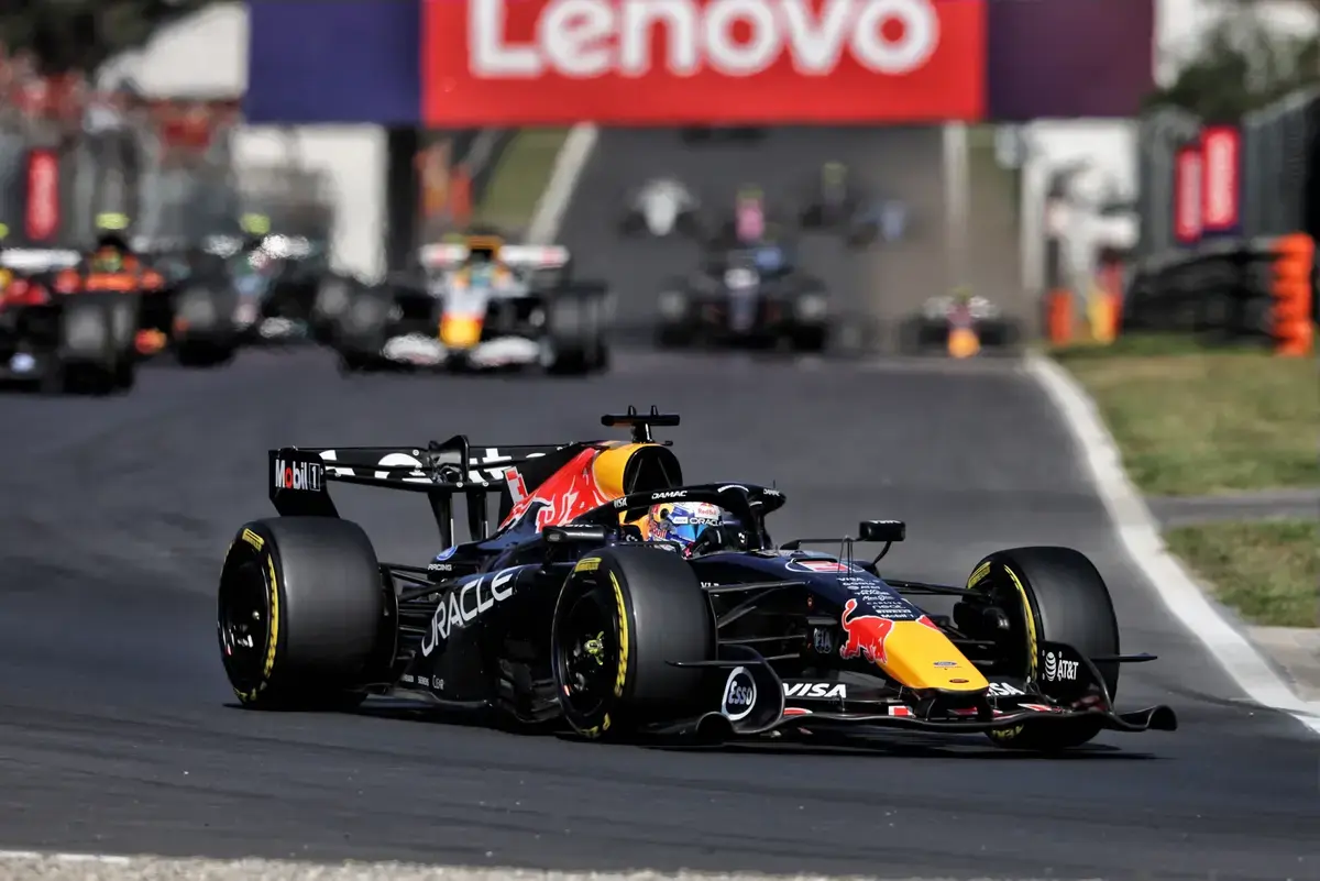 Verstappen haalt hard uit naar nieuwe F1-motoren: 'Verschrikkelijk'