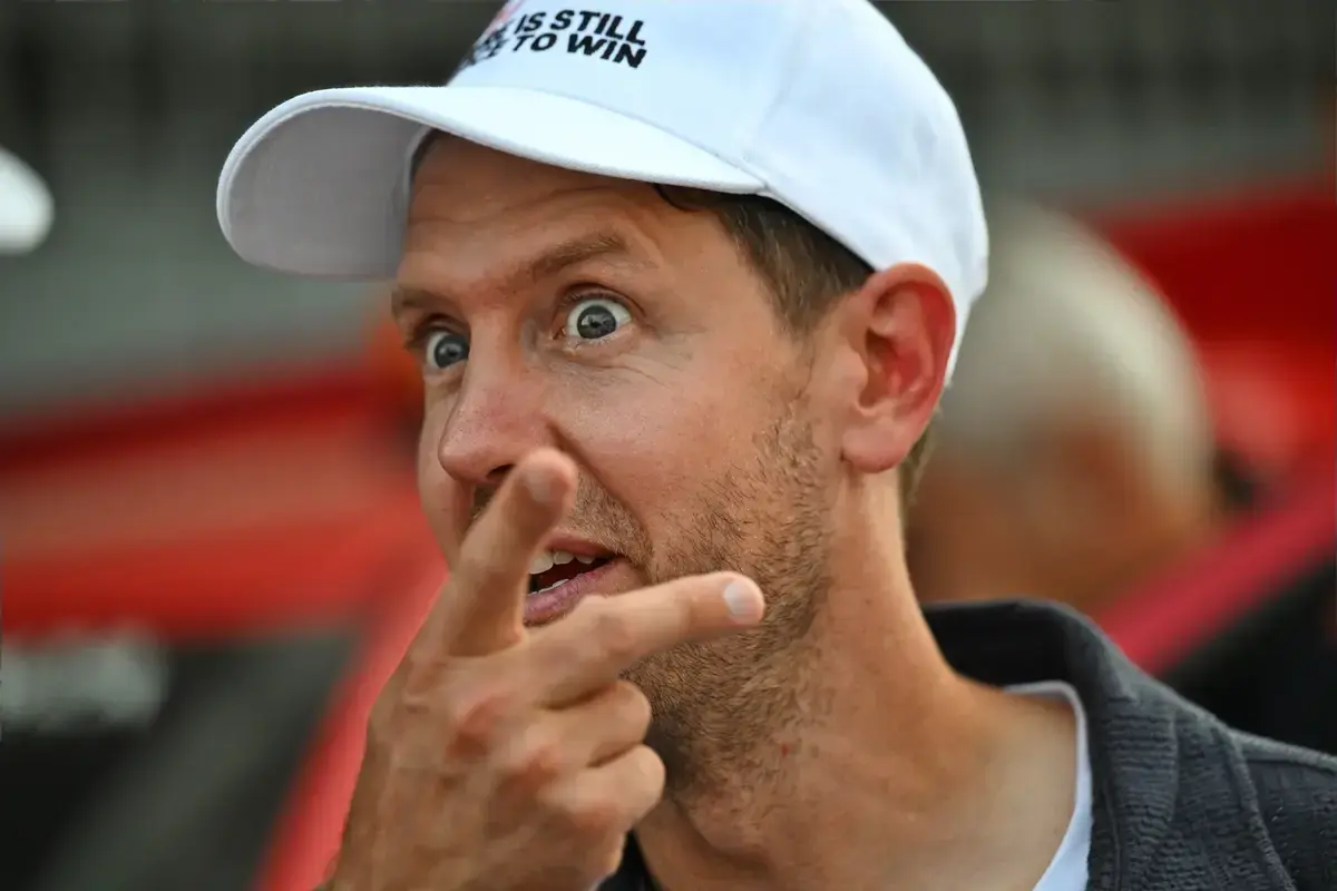 Vettel over boodschap aan Schumacher: 'Jij rijdt, hij is van jou'