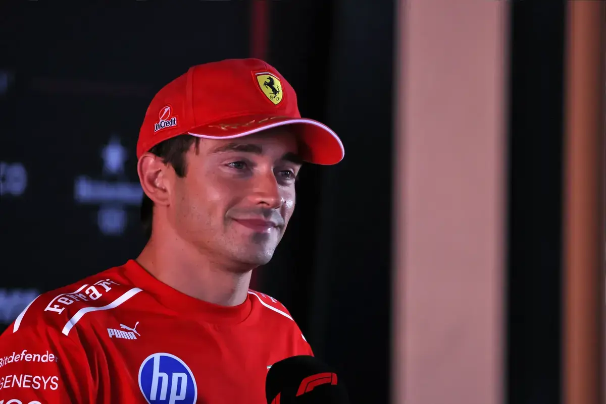 Leclerc leidt Ferrari 1-2 in eerste training op Monza