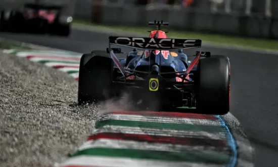 Verstappen legt uit waarom hij dit seizoen soms gas terugneemt