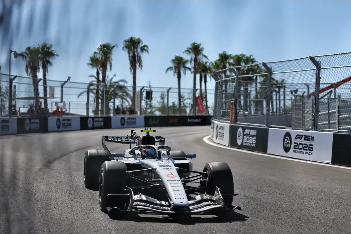 Carlos Sainz zakt naar P20 na straf voor blokkeren Bottas op Madring