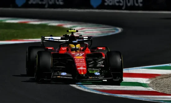 Hamilton ongerust over topsnelheidsnadeel van Ferrari na training op Monza