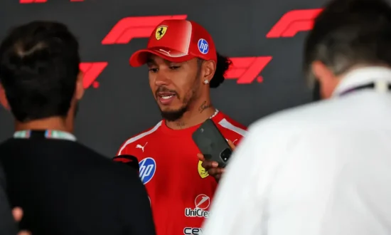 Hamilton noemt kortere F1-races vanaf 2027 ‘zinloos’