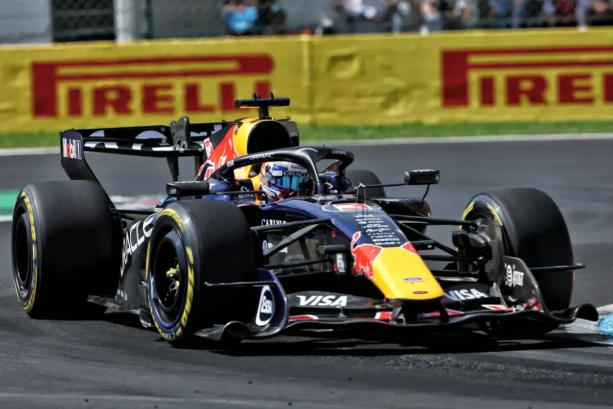 Verstappen: 'Iets faalde weer aan de achteras, niet de vleugel'