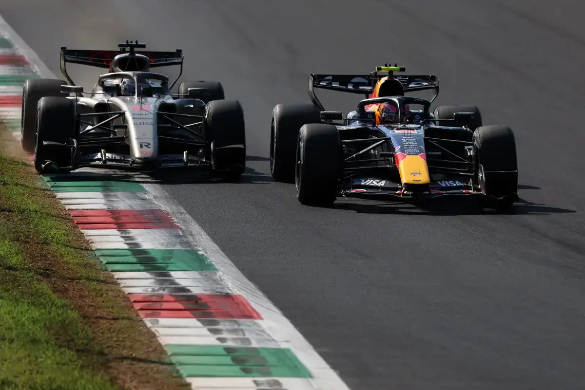 Lawson verklaart teleurstellende P14 op Monza: kapotte voorvleugel na contact met Hülkenberg