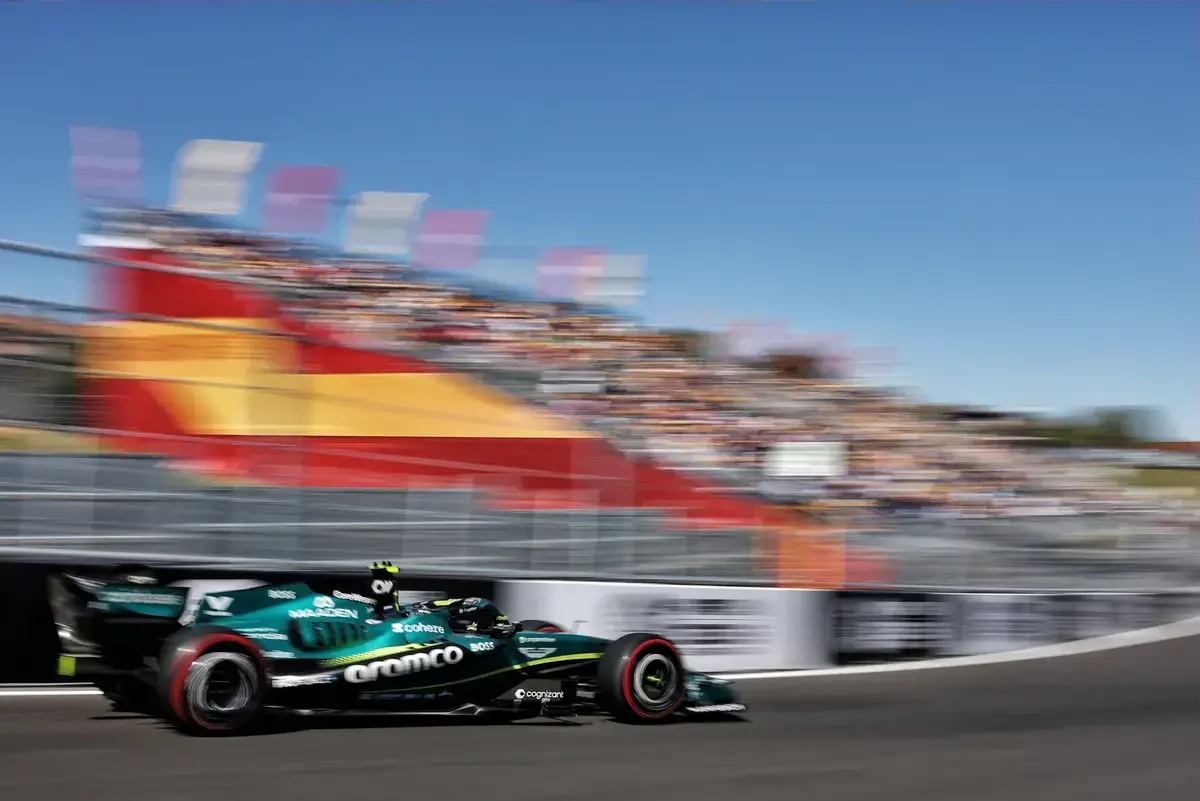 Alonso: 'Formule 1 kan zo niet doorgaan'