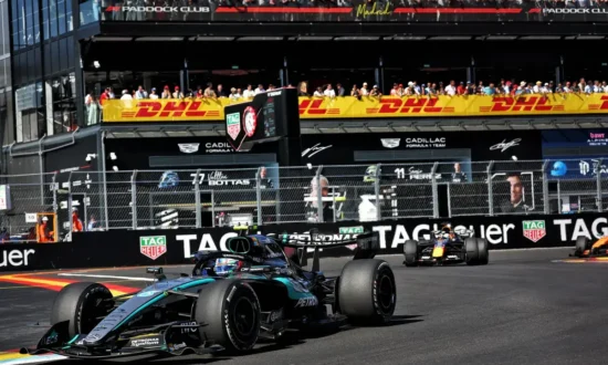 Uitslag Spaanse GP: Antonelli wint in Madrid, Verstappen knap tweede
