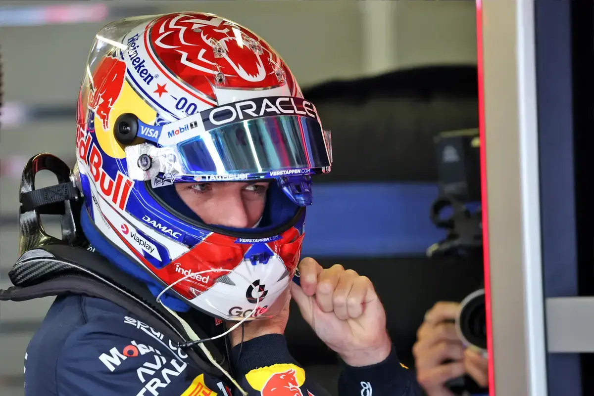 Isack Hadjar over Max Verstappen: ‘Hij heeft geen piek, het is vlak’
