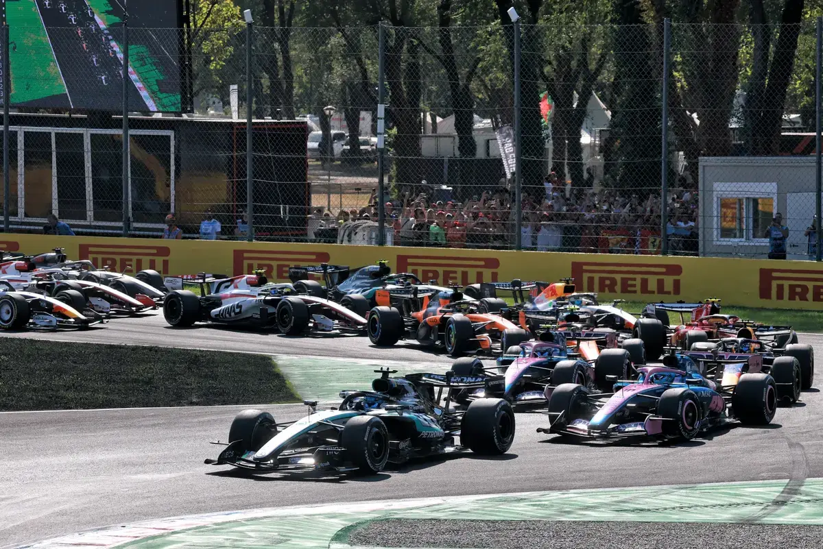 Boegeroep voor Russell na duel met thuisheld Antonelli op Monza