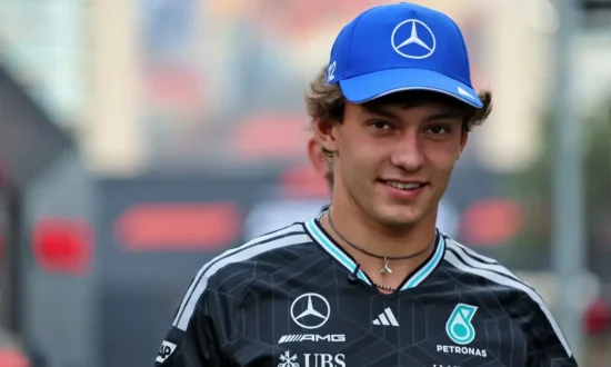Schiff ziet Antonelli stijf rijden onder de druk van de titelstrijd