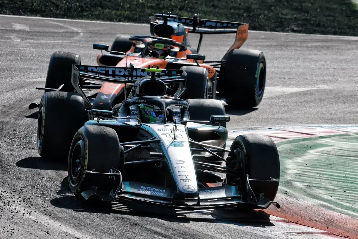 Uitslag GP Italië: Antonelli pakt zege op Monza vanaf negentiende startplek