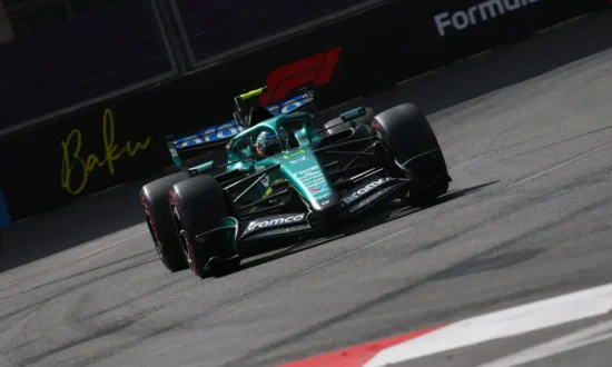 Alonso rijdt door: ‘Ik voel me nog net zo snel als wie dan ook’