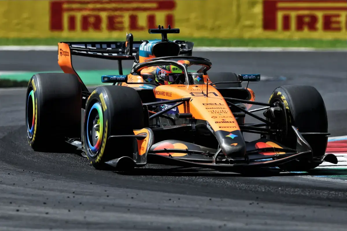 Piastri verliest P3 op Monza na gridstraf voor hinderen van Lawson