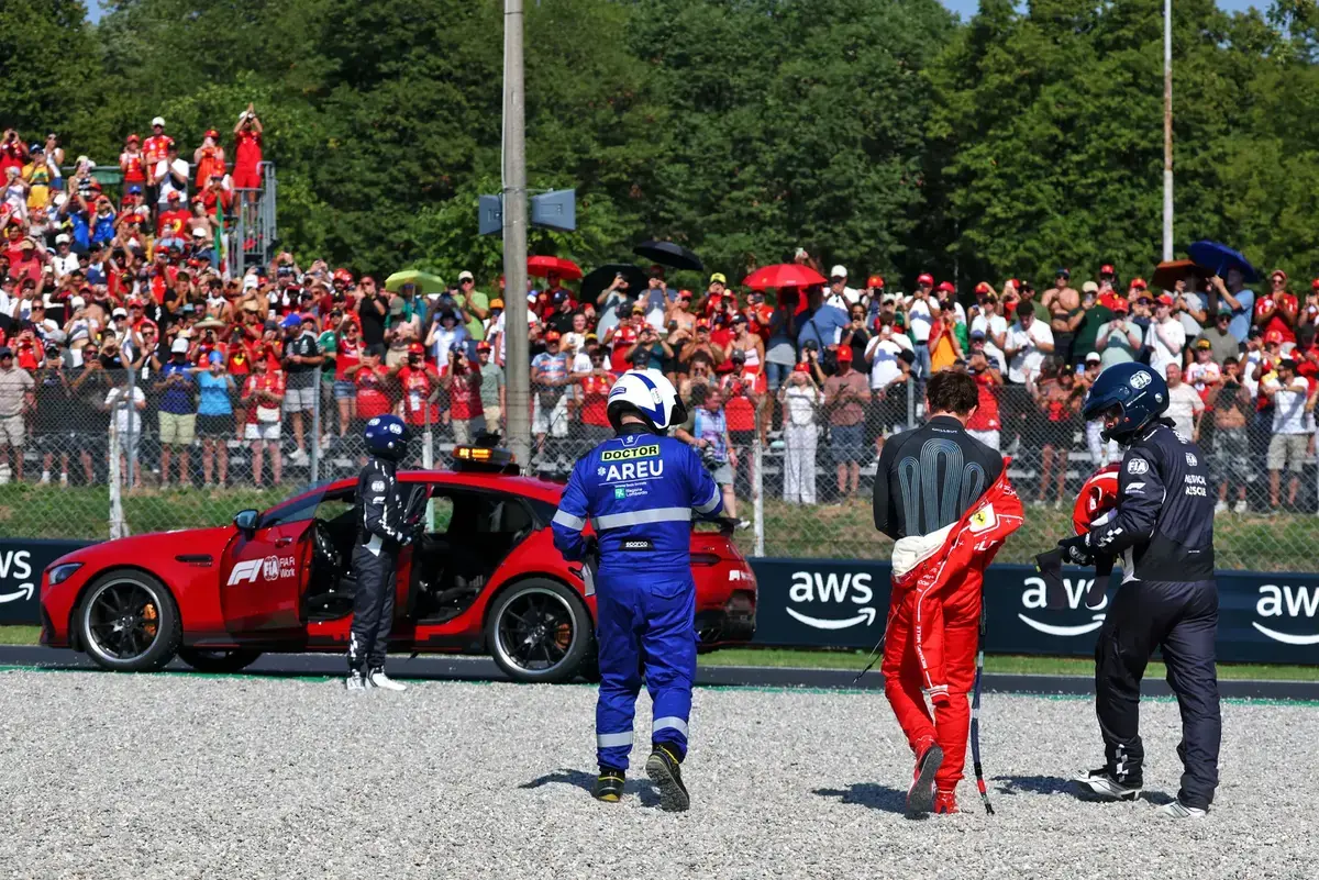 Leclerc na crash op Monza: 'Dat we te ver gingen, is waar'