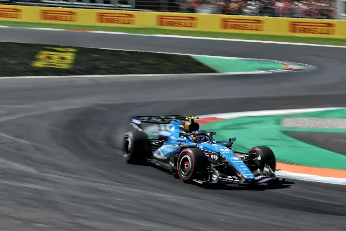 Sainz en Albon onder onderzoek FIA na geel-vlagincident in VT3 Monza