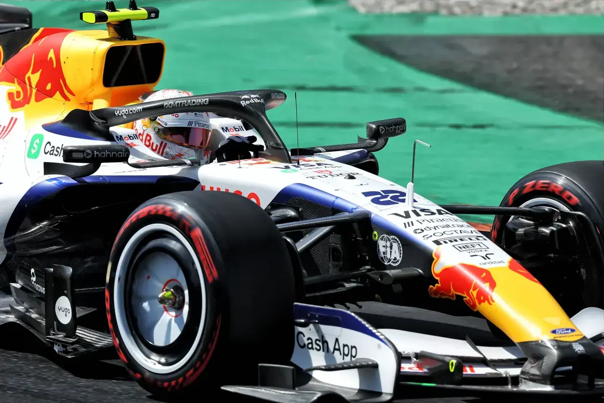 Tsunoda houdt WK-punt: stewards zien af van straf na onderzoek op Monza