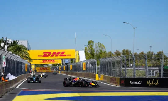 Kwalificatie Spaanse GP: Verstappen pakt pole, Russell en Sainz onder de loep bij stewards
