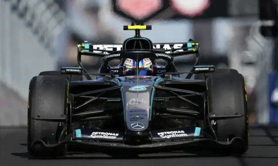Uitslag VT3 Spaanse GP: Antonelli snelste, FIA moet Hamilton dwingen te stoppen
