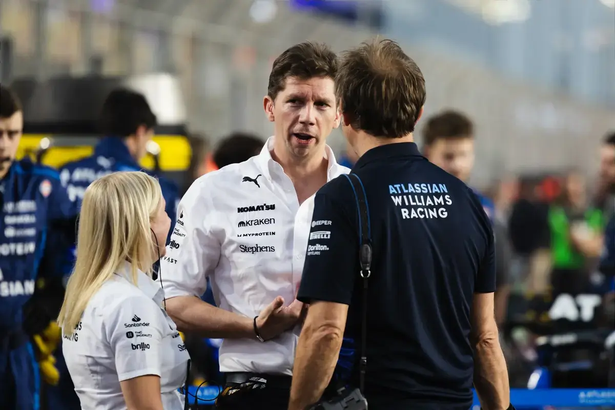 Williams halveert verlies, maar kas krimpt