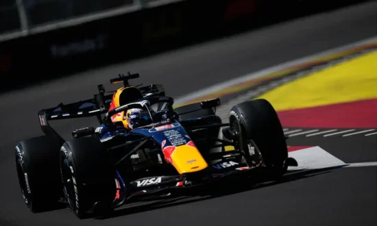Mekies bevestigt: Verstappen verliest ‘serieuze tijd’ door probleem met RB22