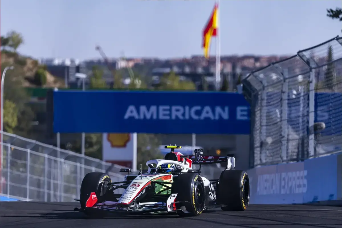 Tweede crash van de dag: Bearman ramt muur in VT3 Madrid