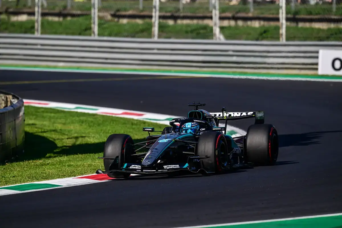 Uitslag VT3 Italiaanse GP: Russell snelste op Monza, Verstappen derde