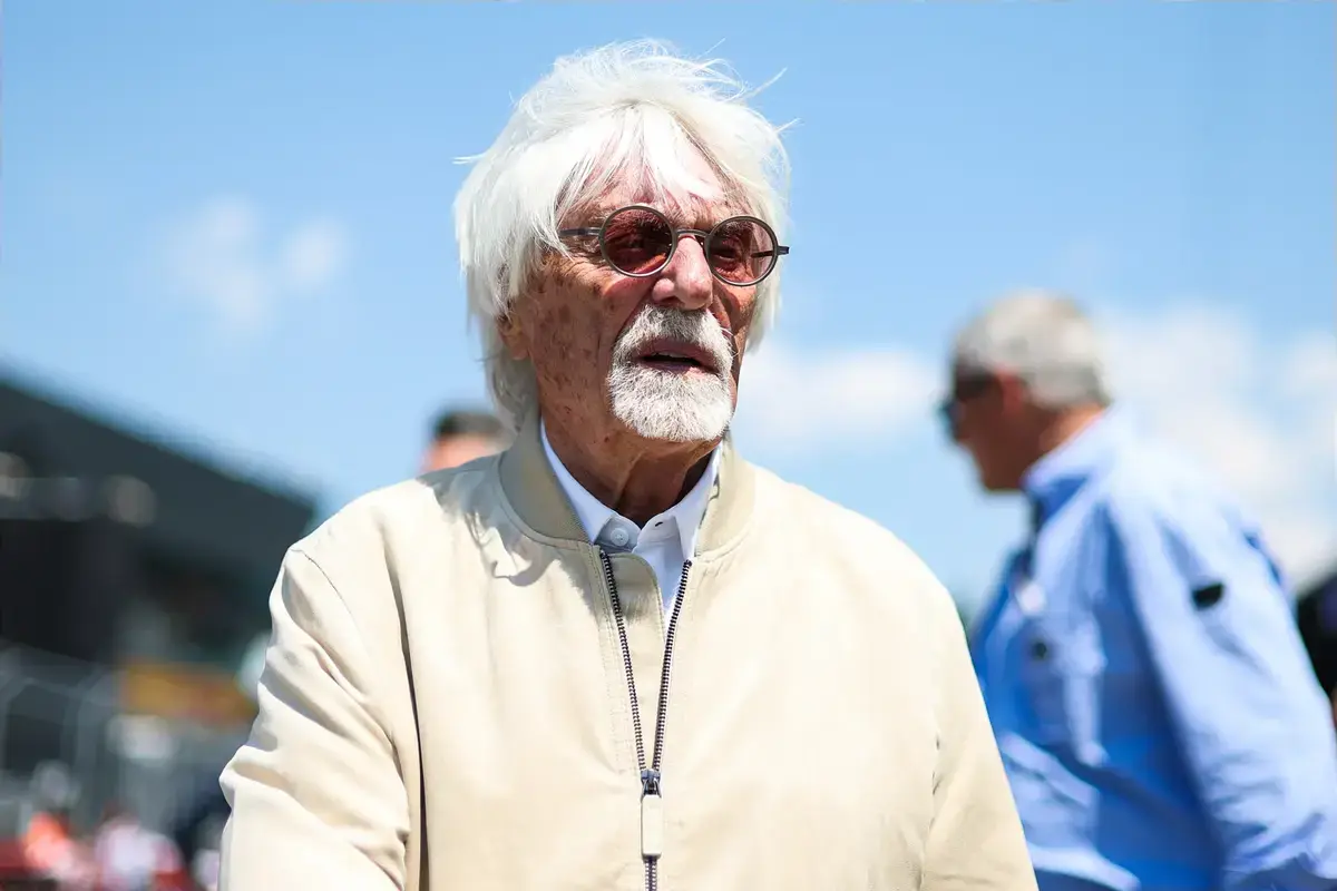 Ecclestone ontkent arrestatie, Verstappen kritisch op Red Bull