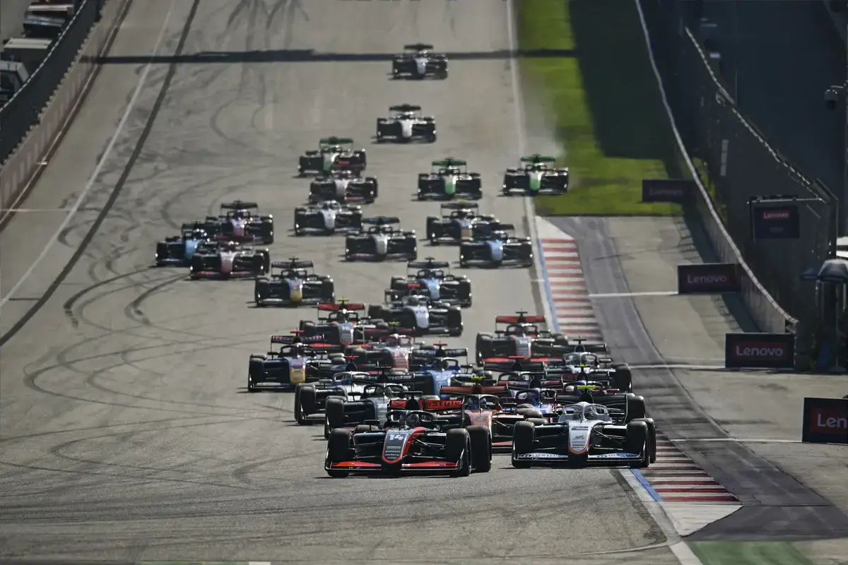 Uitslag F3-kwalificatie Monza: Slater snelste, titelrivaal Ugochukwu kansloos