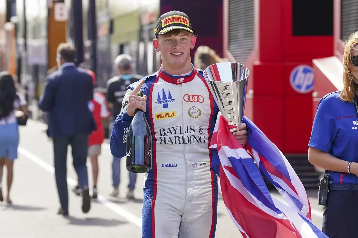 F2: Freddie Slater tekent bij Invicta Racing, ondanks gemiste F3-titel
