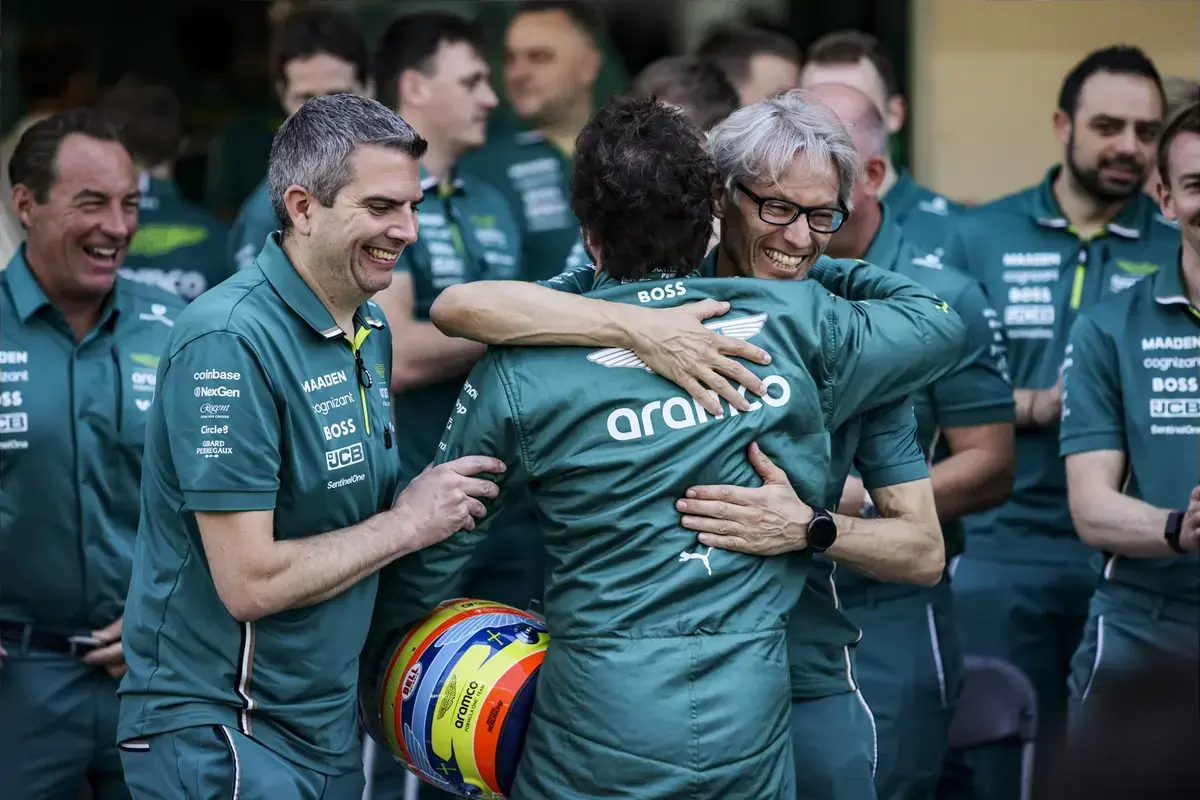 Aston Martin vreest vertrek Alonso: Krack noemt het 'ondenkbaar en dramatisch'