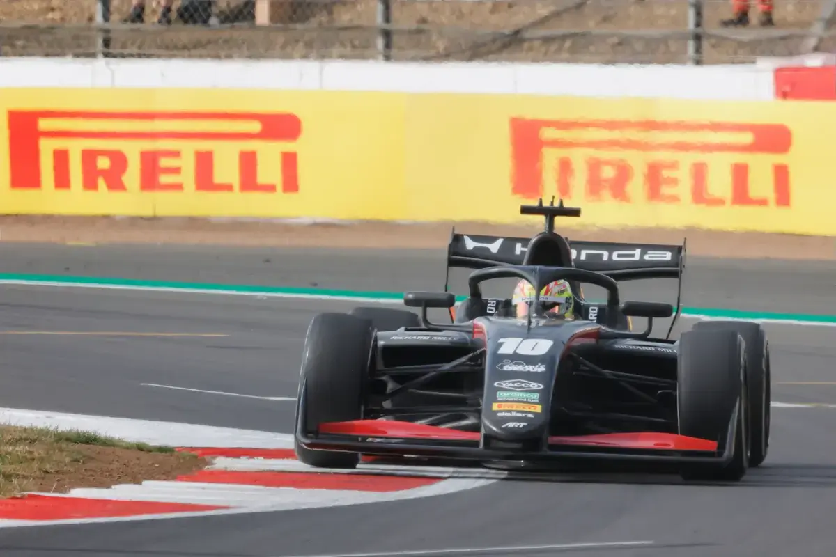 F3 Monza: Kato wint, Slater bouwt voorsprong uit naar 17 punten