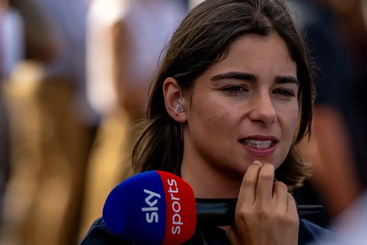 Jamie Chadwick test Williams-bolide, eerste vrouw in elf jaar achter het stuur