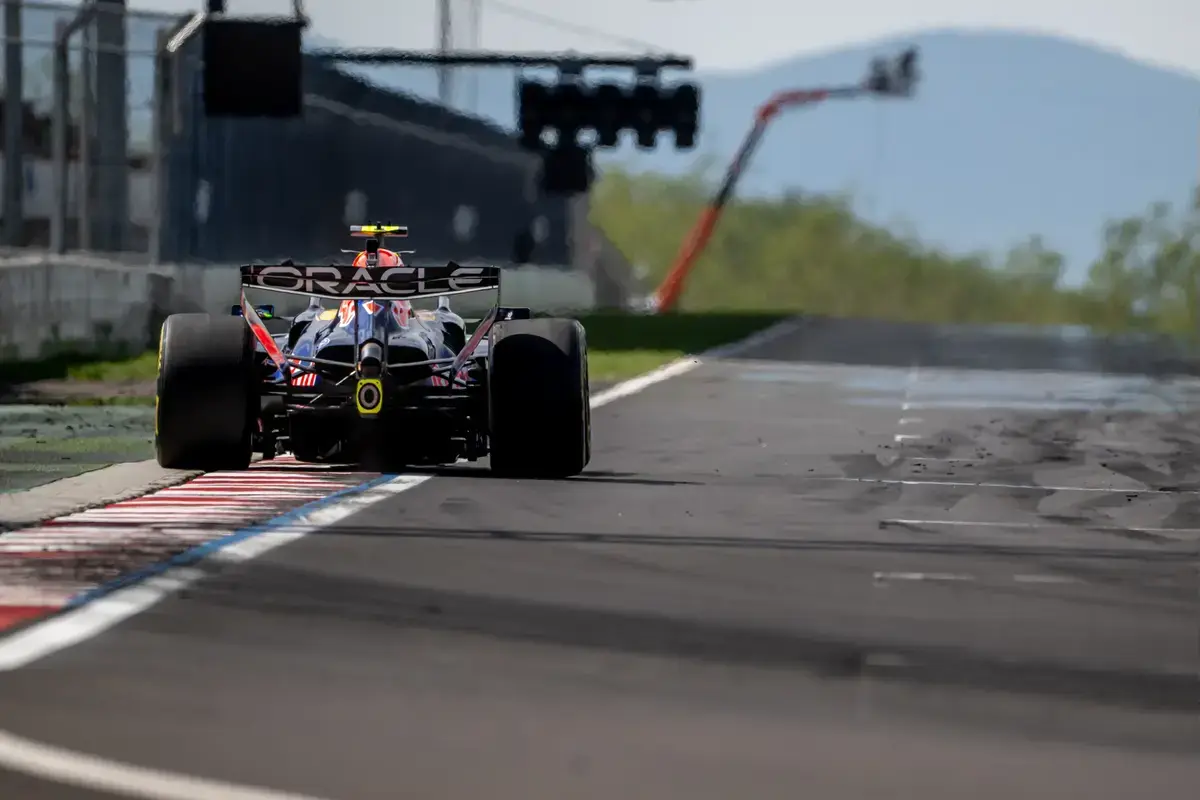 Red Bull haalt Hadjar terug in Baku, Lawson moet stoeltje weer afstaan
