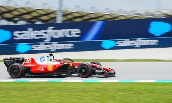Leclerc start als vierde in de GP van Bahrein en wil snel upgrades om Red Bull bij te houden