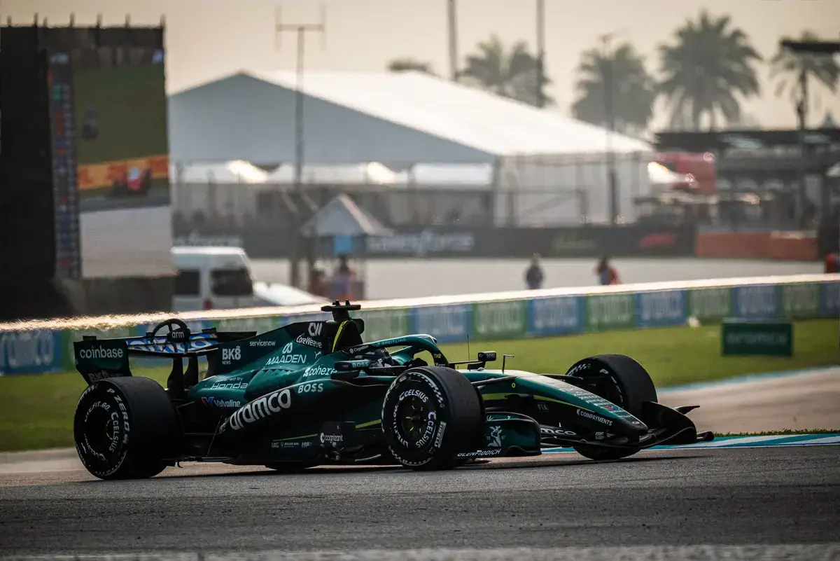 Stewards oordelen dat Stroll geen schuld had bij de botsing met Perez in Singapore