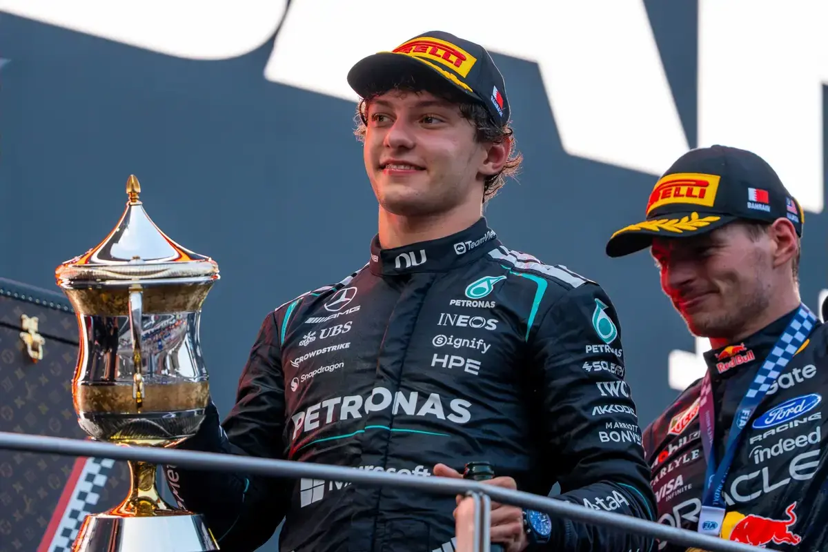 Antonelli blijft leren van Verstappen en Hamilton ondanks 84 punten voorsprong