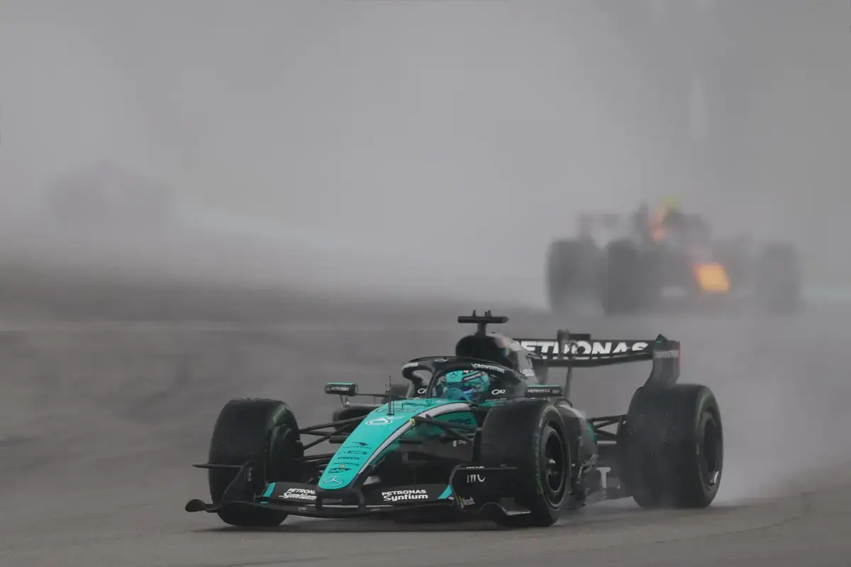 Russell kan twee gridstraffen krijgen na de motorstoring op Sepang