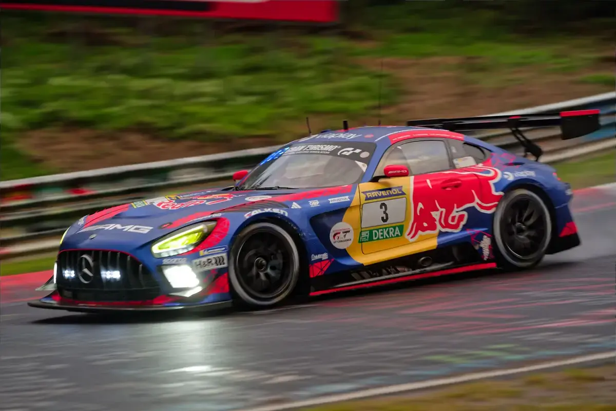 Verstappen rijdt zaterdag de GT World Challenge op Portimão, zo kijk je live mee