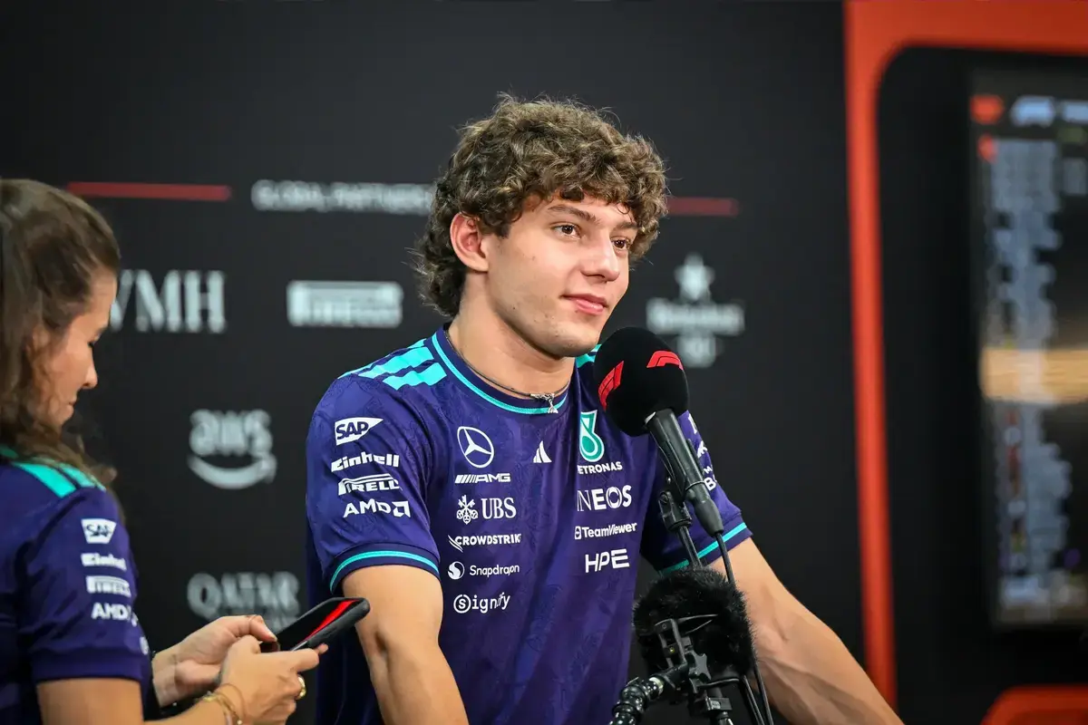 Antonelli noemt zijn Mercedes met upgrade 'heel onvoorspelbaar' na de sprintkwalificatie in Singapore