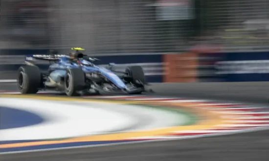 Sainz haalt uit naar FIA na menselijke fout met Overtake Mode in sprintkwalificatie Singapore