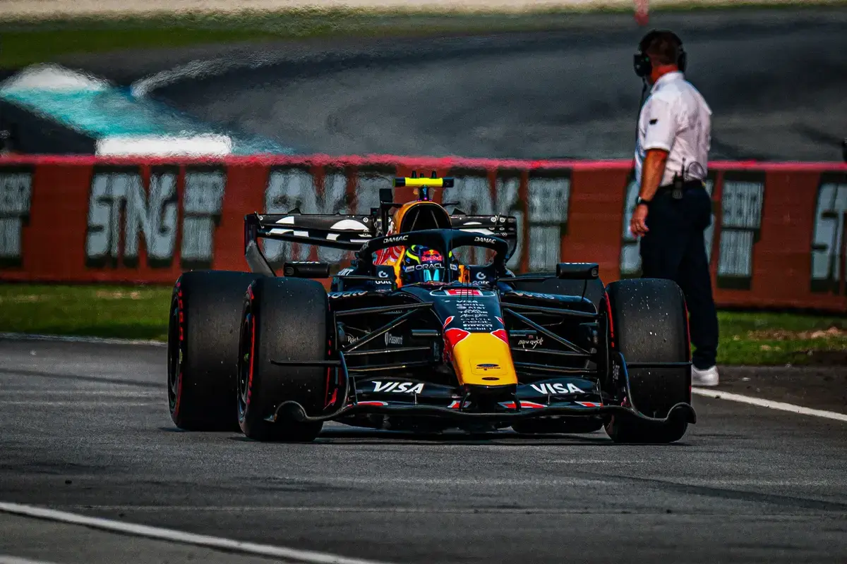 Hadjar start sprint in Singapore als negende en snapt zijn Red Bull niet